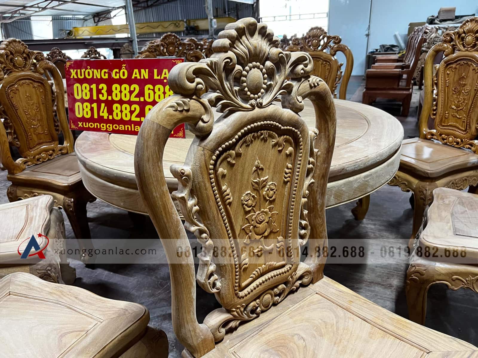 Bộ bàn ăn tròn 8 ghế louis hồng hạt gỗ gõ đỏ mẫu vip 10 Bộ bàn ăn tròn 8 ghế louis hồng hạt gỗ gõ đỏ mẫu vip - Ảnh 10