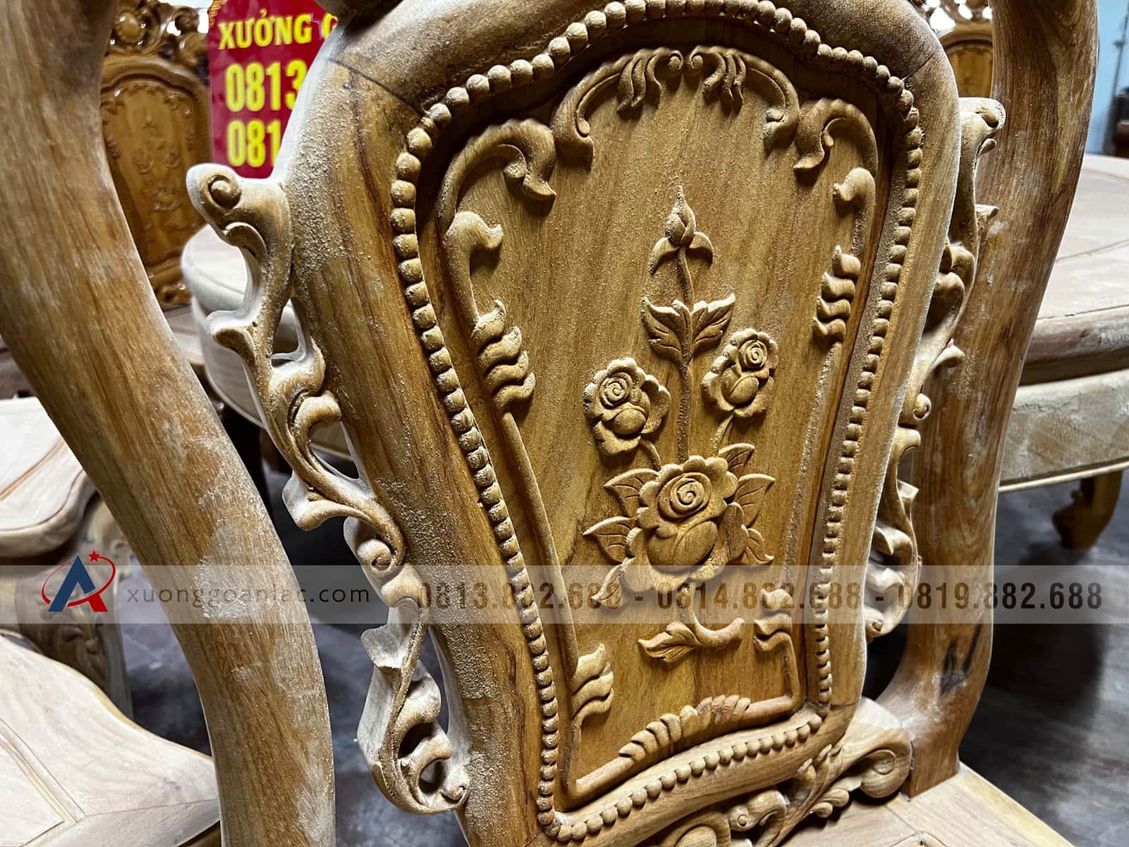Bộ bàn ăn tròn 8 ghế louis hồng hạt gỗ gõ đỏ mẫu vip 11 ghế louis hồng hạt