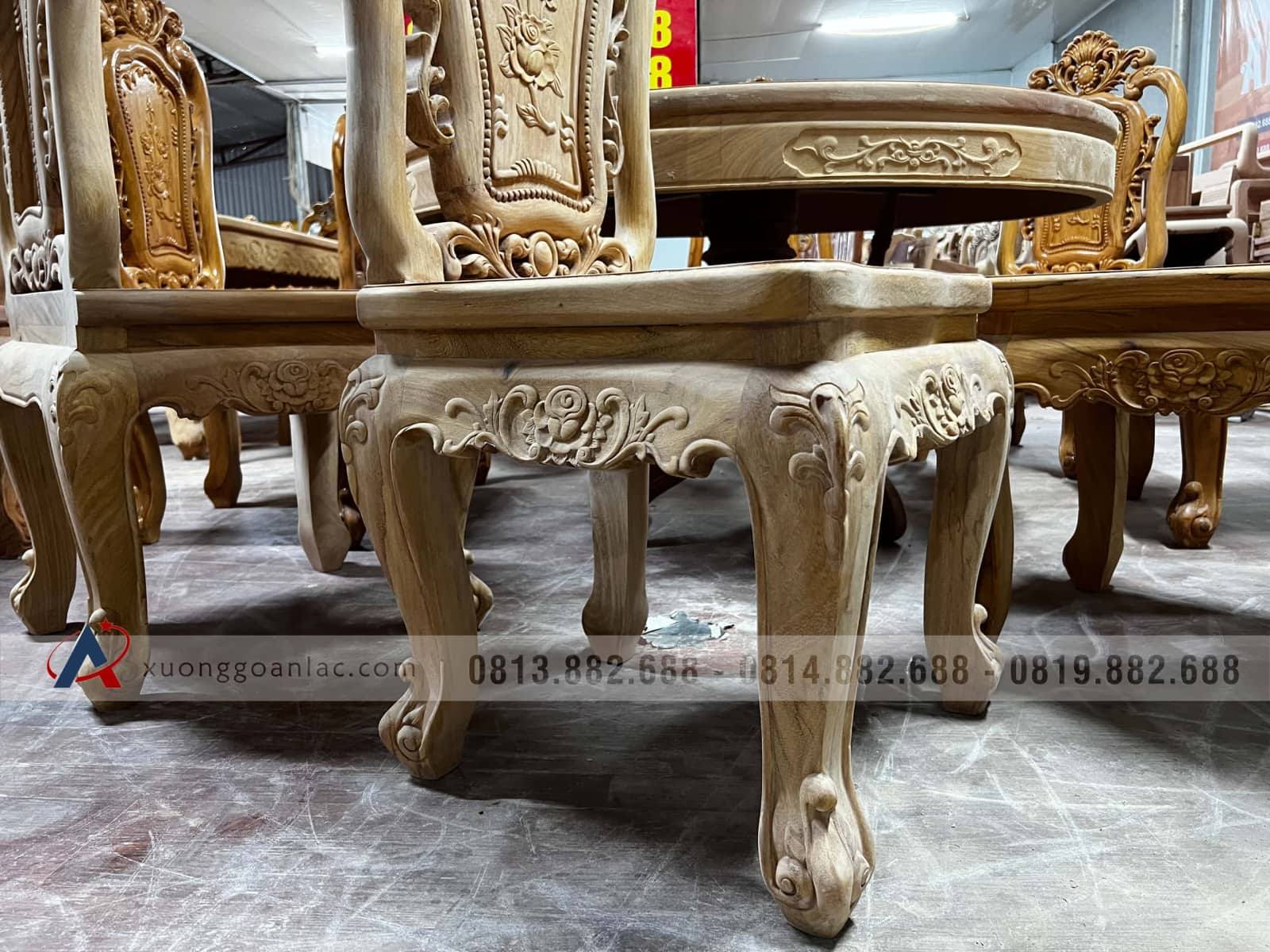 Bộ bàn ăn tròn 8 ghế louis hồng hạt gỗ gõ đỏ mẫu vip 13 Bộ bàn ăn tròn 8 ghế louis hồng hạt gỗ gõ đỏ mẫu vip - Ảnh 13