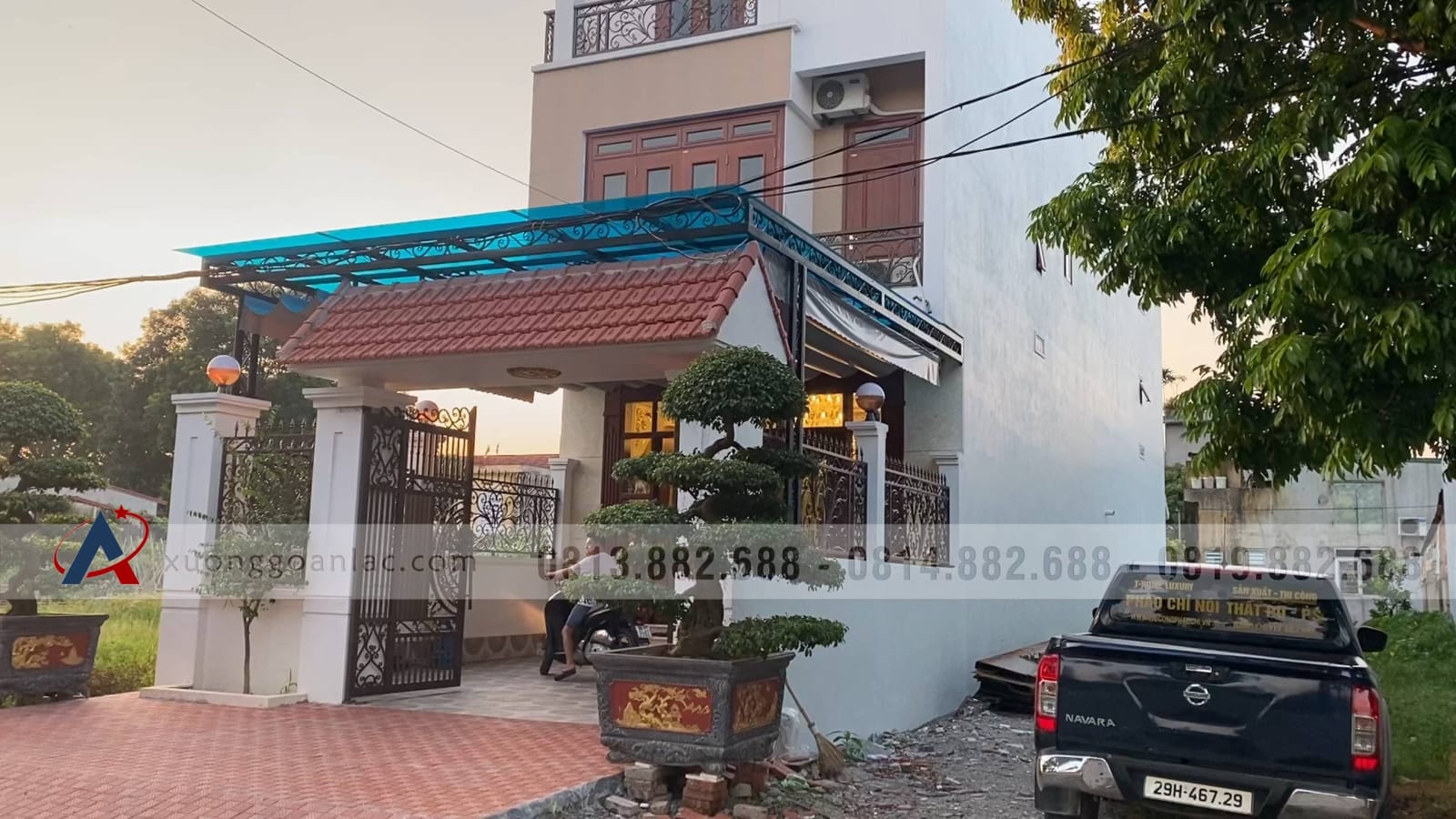 Bộ bàn ăn tròn khung ván và 8 ghế hồng hạt gỗ gõ đỏ cao cấp (Anh Bảo, Hà Nội) 20 nhà khách hàng mua bàn ghế ăn của An Lạc