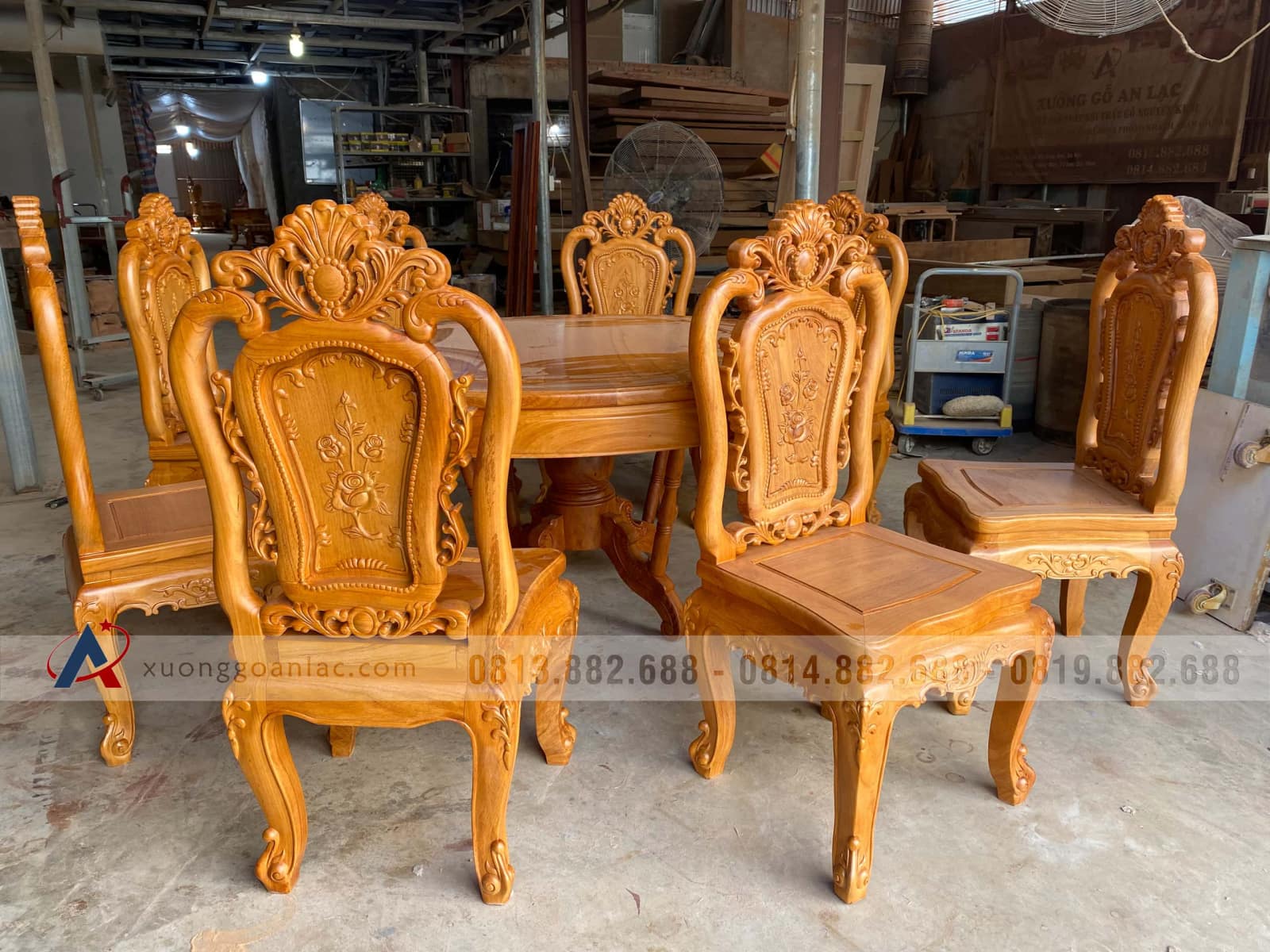 Bộ bàn ăn tròn khung ván và 8 ghế hồng hạt gỗ gõ đỏ cao cấp (Anh Bảo, Hà Nội) 4 Bộ bàn ăn tròn khung ván và 8 ghế hồng hạt gỗ gõ đỏ cao cấp (Anh Bảo, Hà Nội) - Ảnh 4