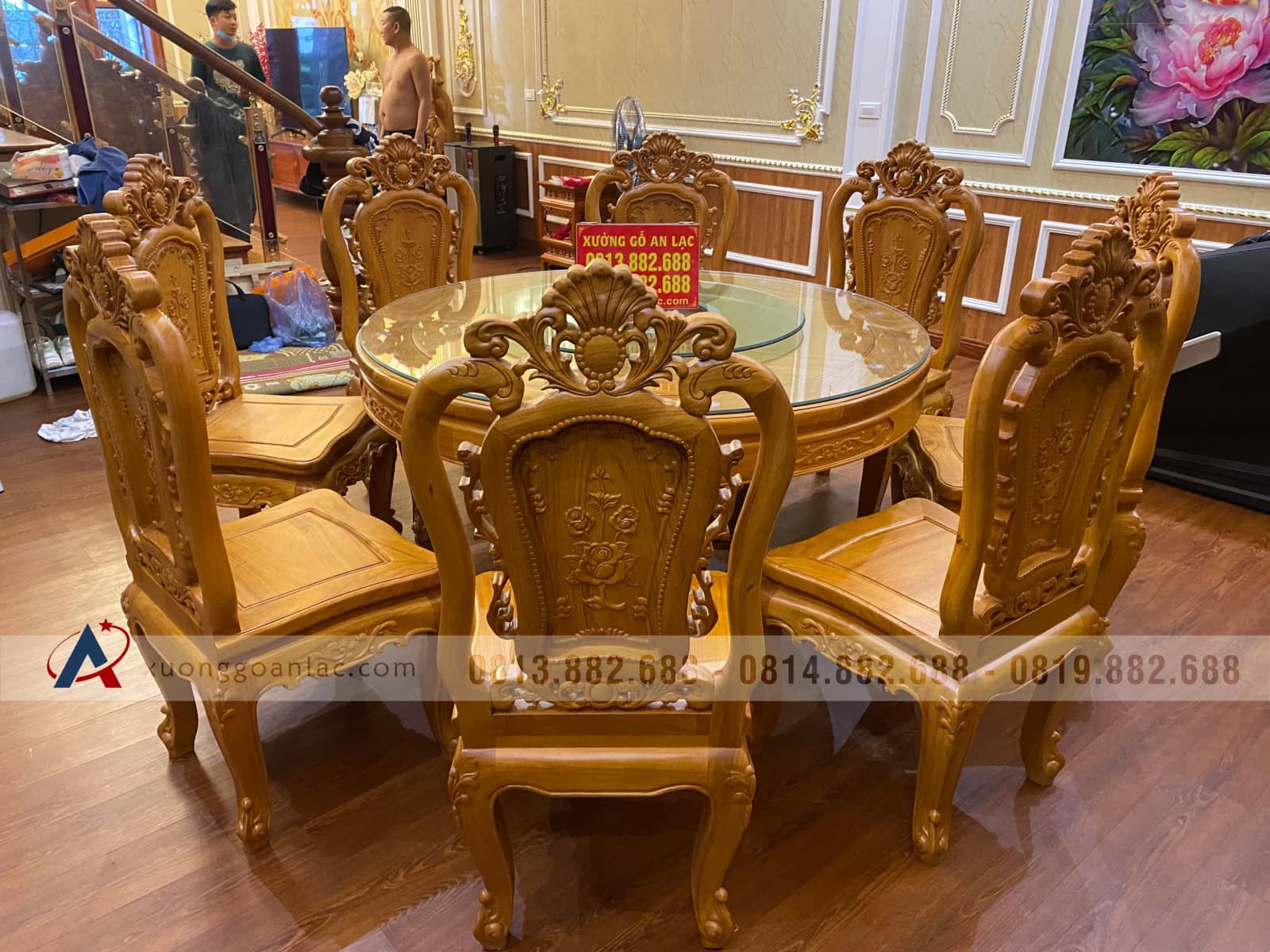 Bộ bàn ăn tròn khung ván và 8 ghế hồng hạt gỗ gõ đỏ cao cấp (Anh Bảo, Hà Nội) 21 Bàn ăn tròn khung ván và 8 ghế hồng hạt gỗ gõ đỏ cao cấp