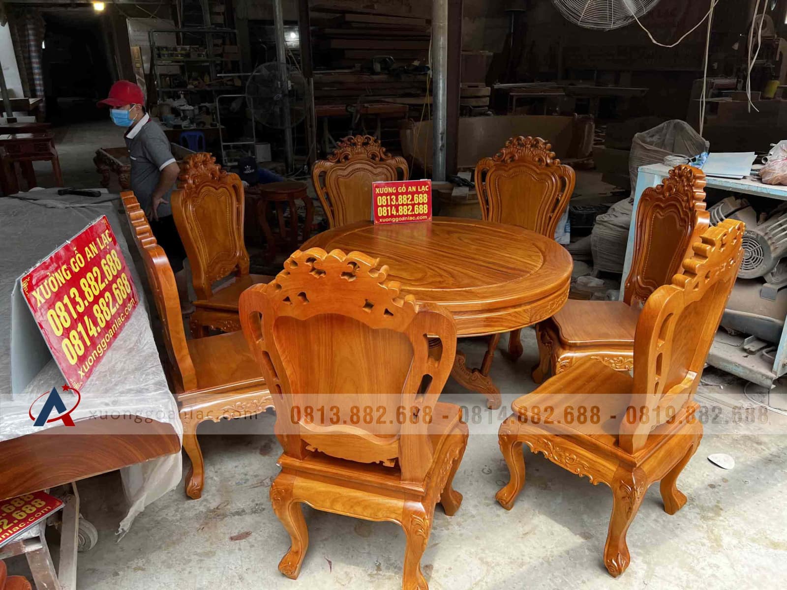 Bộ bàn ăn tròn đường kính 1m17 và 6 ghế gỗ louis gõ đỏ cao cấp (Anh Lĩnh, Bắc Giang) 1 Bộ bàn ăn tròn đường kính 1m17 và 6 ghế gỗ louis gõ đỏ cao cấp (Anh Lĩnh, Bắc Giang)