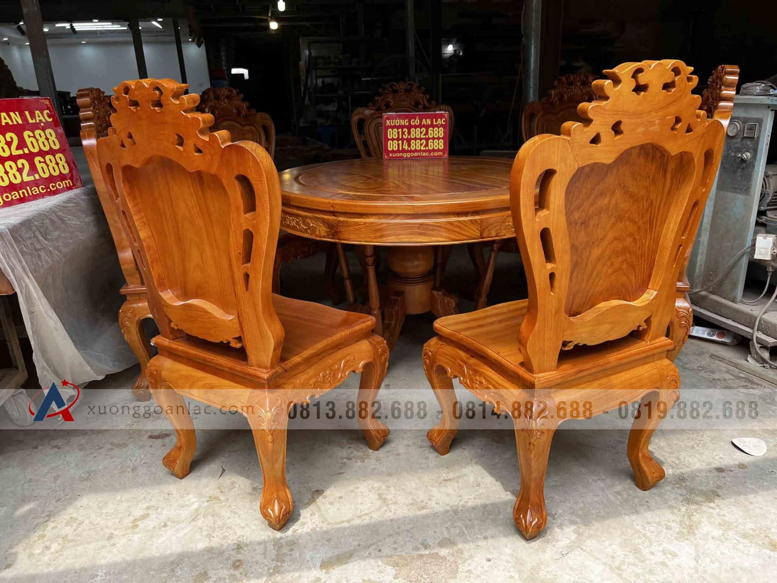 Bộ bàn ăn tròn đường kính 1m17 và 6 ghế gỗ louis gõ đỏ cao cấp (Anh Lĩnh, Bắc Giang) 5 Bộ bàn ăn tròn đường kính 1m17 và 6 ghế gỗ louis gõ đỏ cao cấp (Anh Lĩnh, Bắc Giang) - Ảnh 5