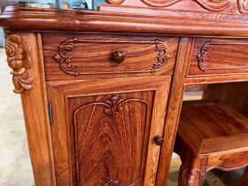 Ban trang diem Hoang gia go go do 10