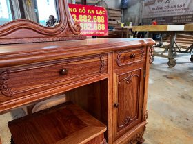 Ban trang diem Hoang gia go go do 11