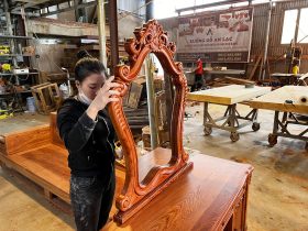 bàn phấn gỗ hương đá mẫu hoàng gia cổ điển