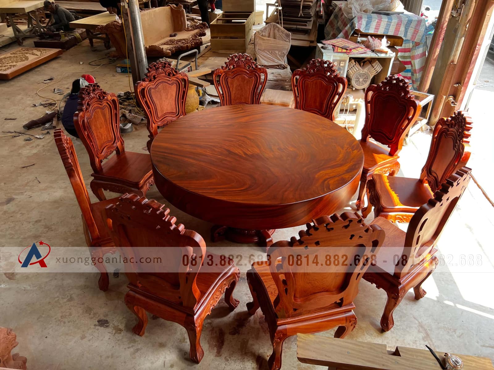 Bộ bàn tròn nguyên khối 160cm gỗ hương xám và 10 ghế Louis gỗ hương đá (Anh Chuẩn, Hải Phòng) 34 Bàn tròn nguyên khối 160cm gỗ Hương xám và 10 ghế Louis gỗ hương đá
