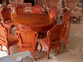 Bộ bàn tròn nguyên khối 160cm gỗ hương xám và 10 ghế Louis gỗ hương đá (Anh Chuẩn, Hải Phòng) 33 Ban tron nguyen khoi 160cm go Huong xam va 10 ghe go huong da 16