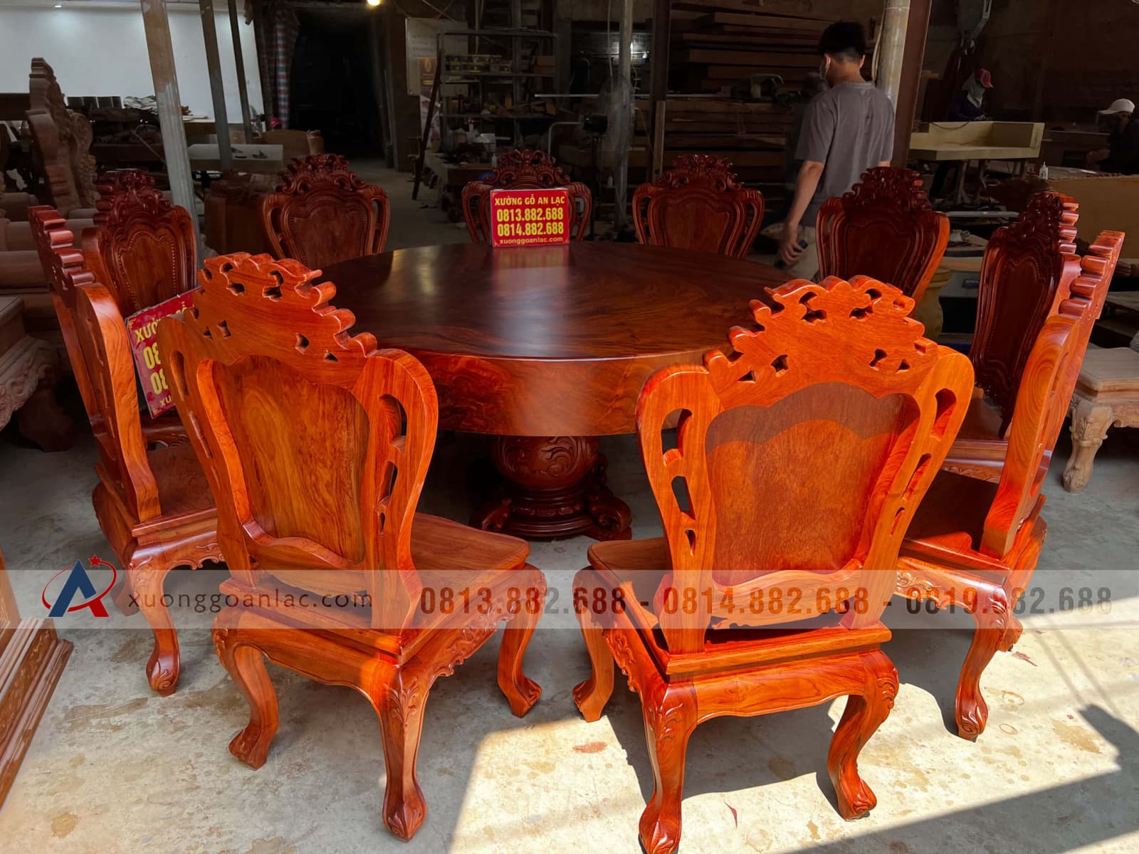 Bộ bàn tròn nguyên khối 160cm gỗ hương xám và 10 ghế Louis gỗ hương đá (Anh Chuẩn, Hải Phòng) 39 bàn ăn nguyên khối gỗ hương đá cao cấp