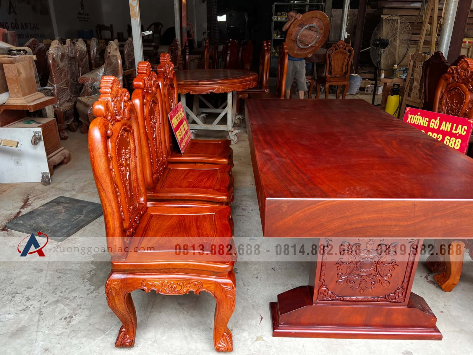Bộ bàn ăn gỗ gõ đỏ 180x90x16cm và 6 ghế louis hồng hạt gỗ hương đá (Anh Thành, Tuyên Quang) 21 bàn ăn gỗ gõ đỏ nguên khối