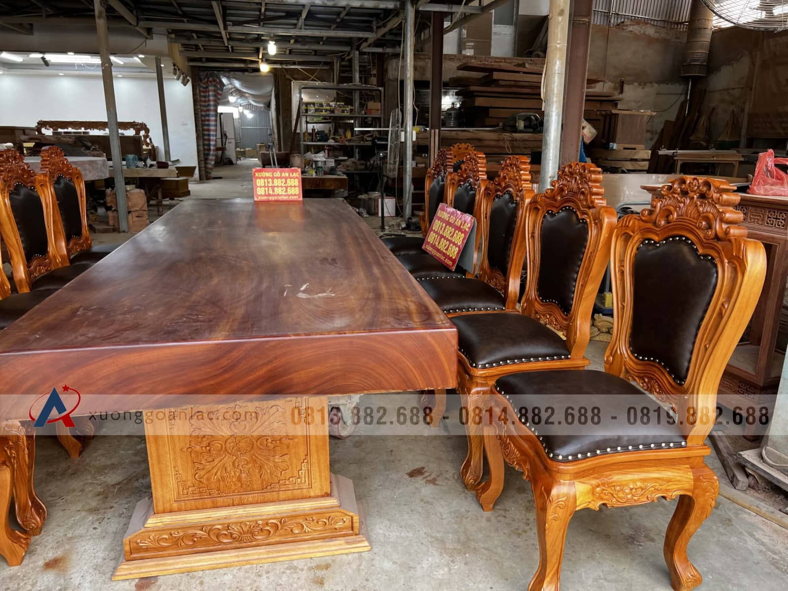 Bộ bàn ăn nguyên khối 270x90x15cm và 10 ghế louis gỗ gõ đỏ bọc đệm da (Anh Phú, Thanh Hóa) 4 Bộ bàn ăn nguyên khối 270x90x15cm và 10 ghế louis gỗ gõ đỏ bọc đệm da (Anh Phú, Thanh Hóa) - Ảnh 4