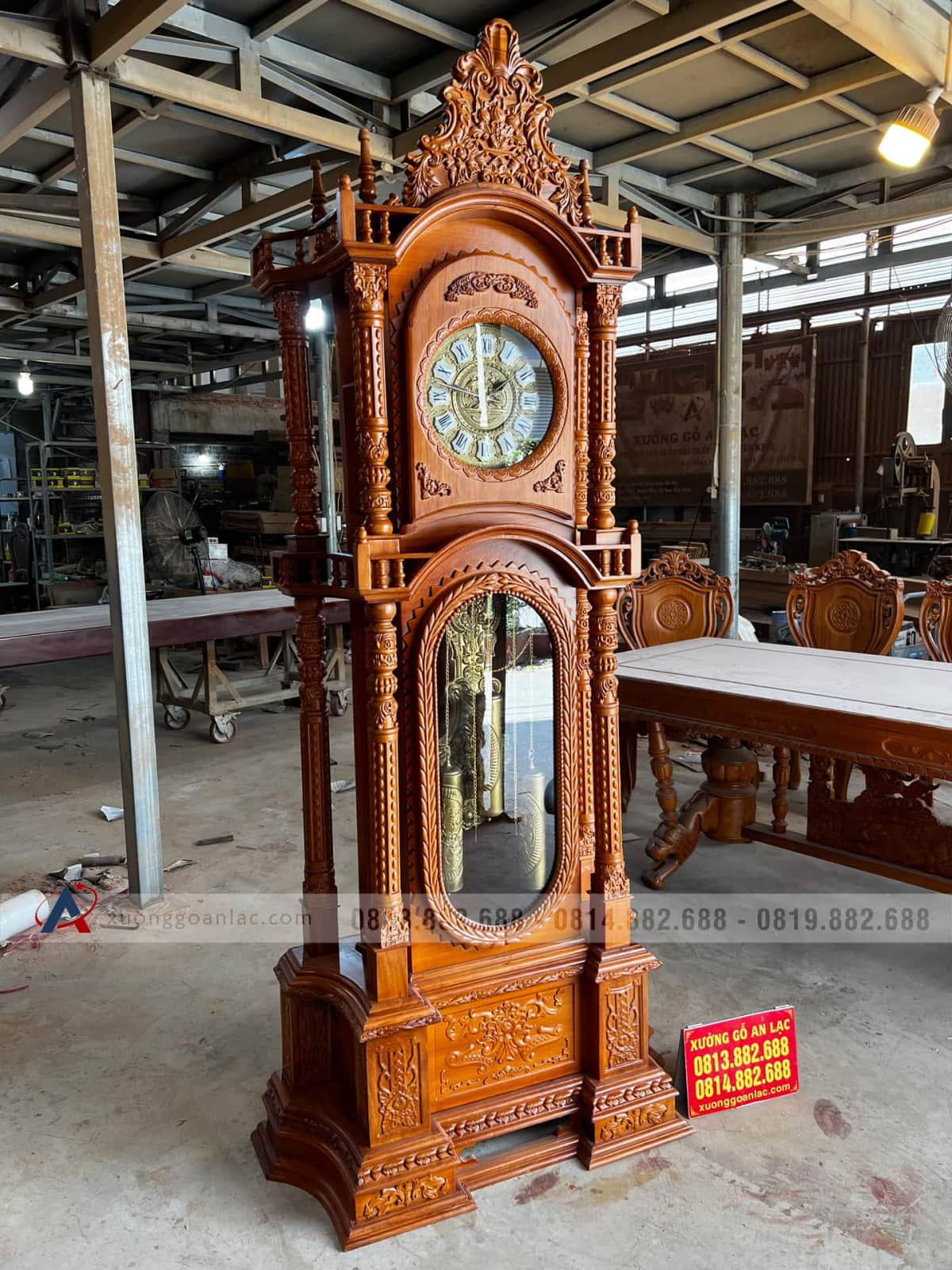 Đồng hồ mẫu trụ vát gỗ gõ đỏ cao cấp (anh Thịnh, Lào Cai) 18 đồng hồ gỗ gõ đỏ