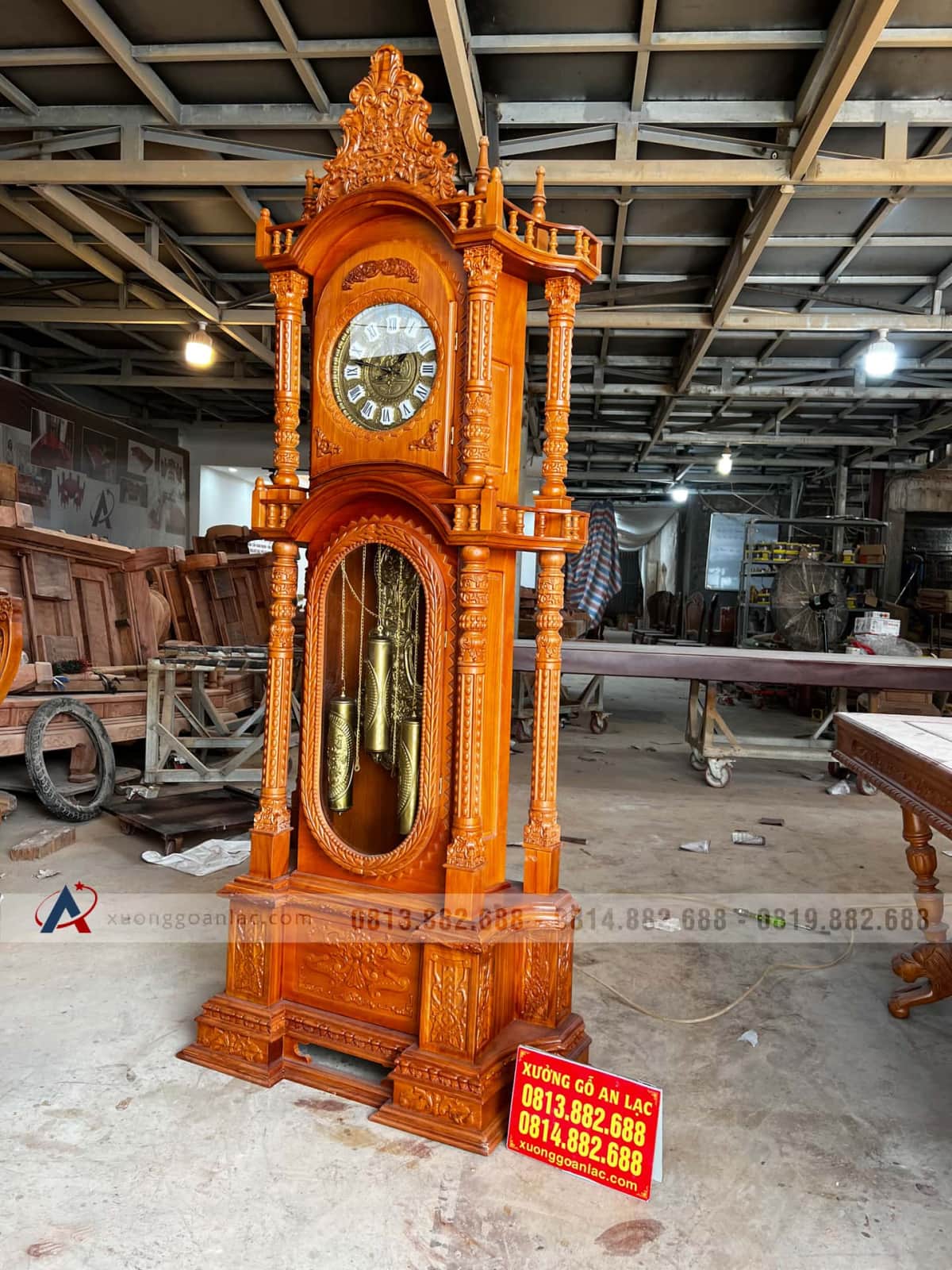 Đồng hồ mẫu trụ vát gỗ gõ đỏ cao cấp (anh Thịnh, Lào Cai) 23 đồng hồ cây gỗ gõ đỏ cao cấp