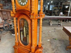 Dong ho go do tu tru vat 7