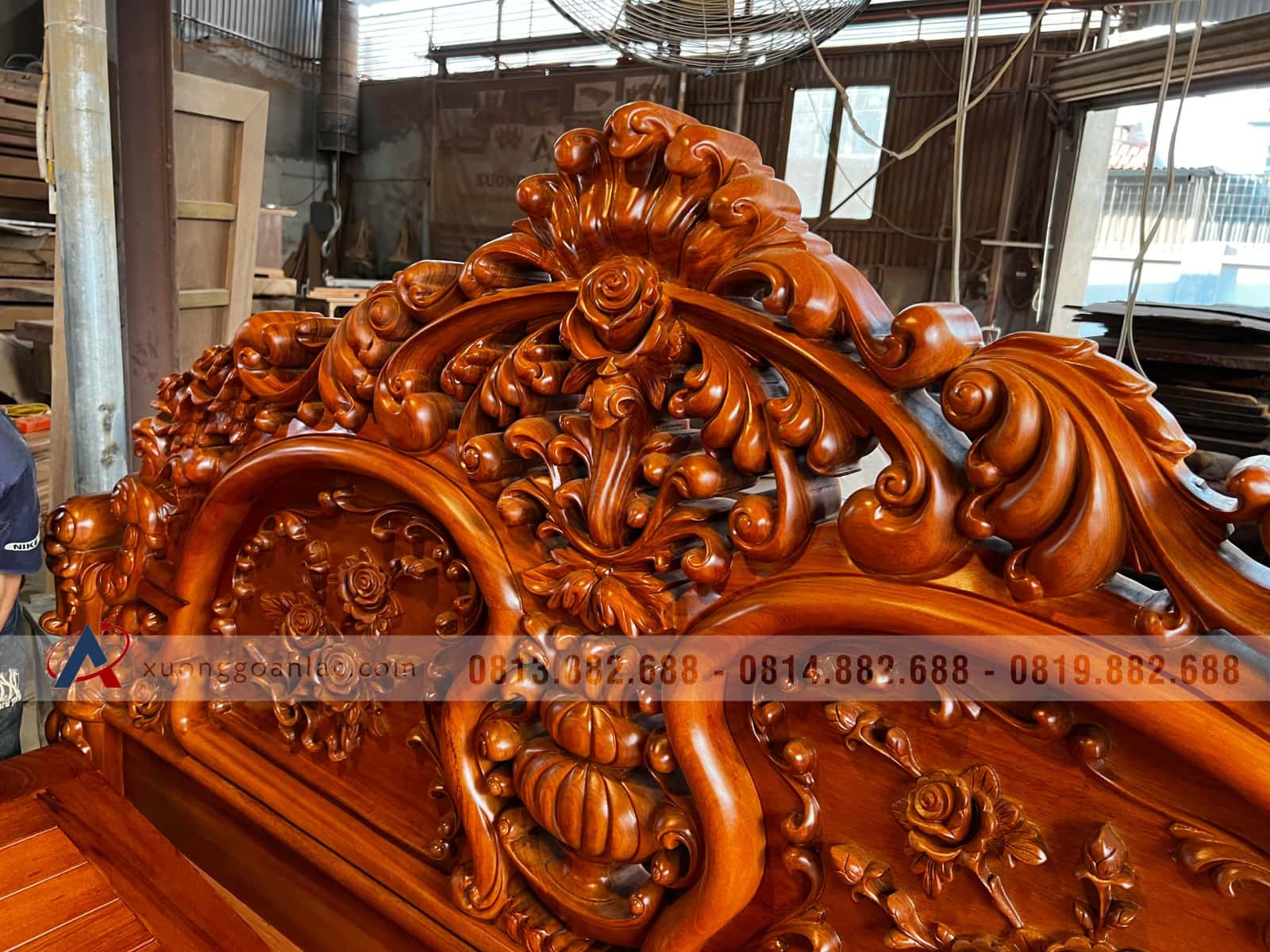 Giường hoa hồng 2mx2m2 gỗ gõ đỏ giao Quảng Trị 6 Giường hoa hồng 2mx2m2 gỗ gõ đỏ giao Quảng Trị - Ảnh 6