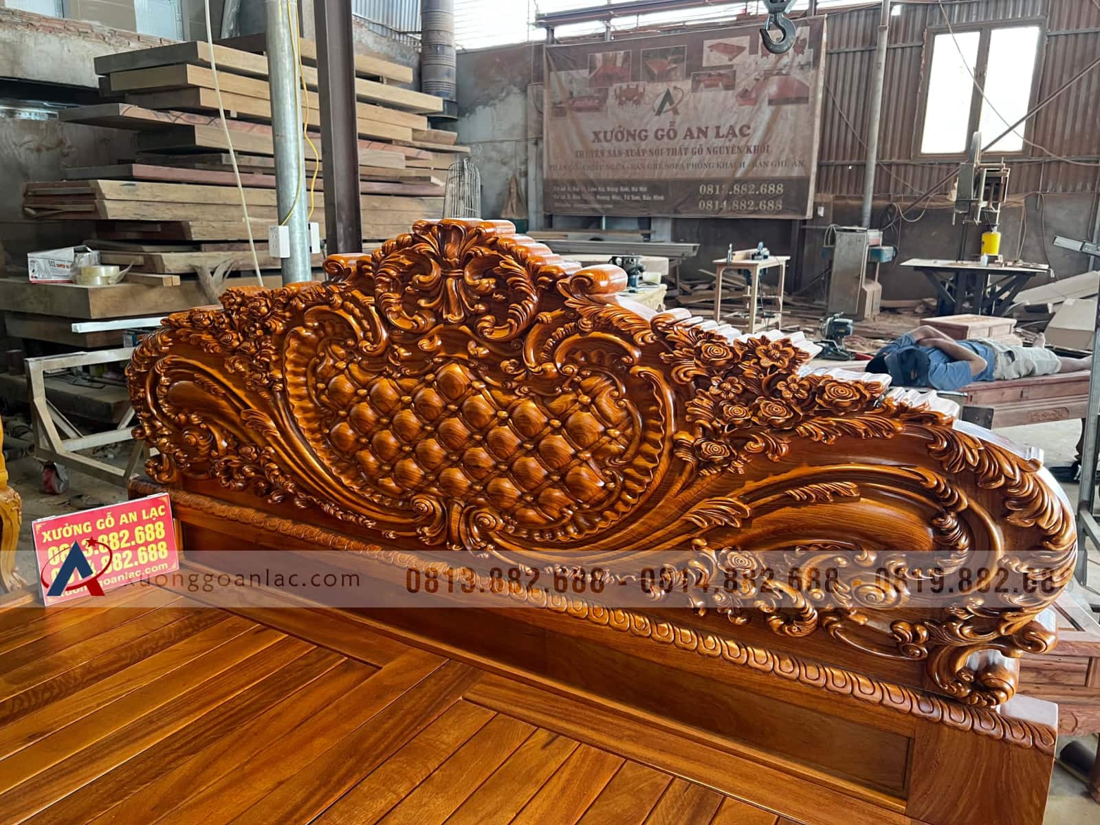 Giường ngủ Hoàng Gia Hoa Hồng 2mx2m2 gỗ gõ đỏ nguyên khối (anh Thái, Lạng Sơn) 25 giường ngủ hoàng gia nguyên khối gỗ gõ đỏ