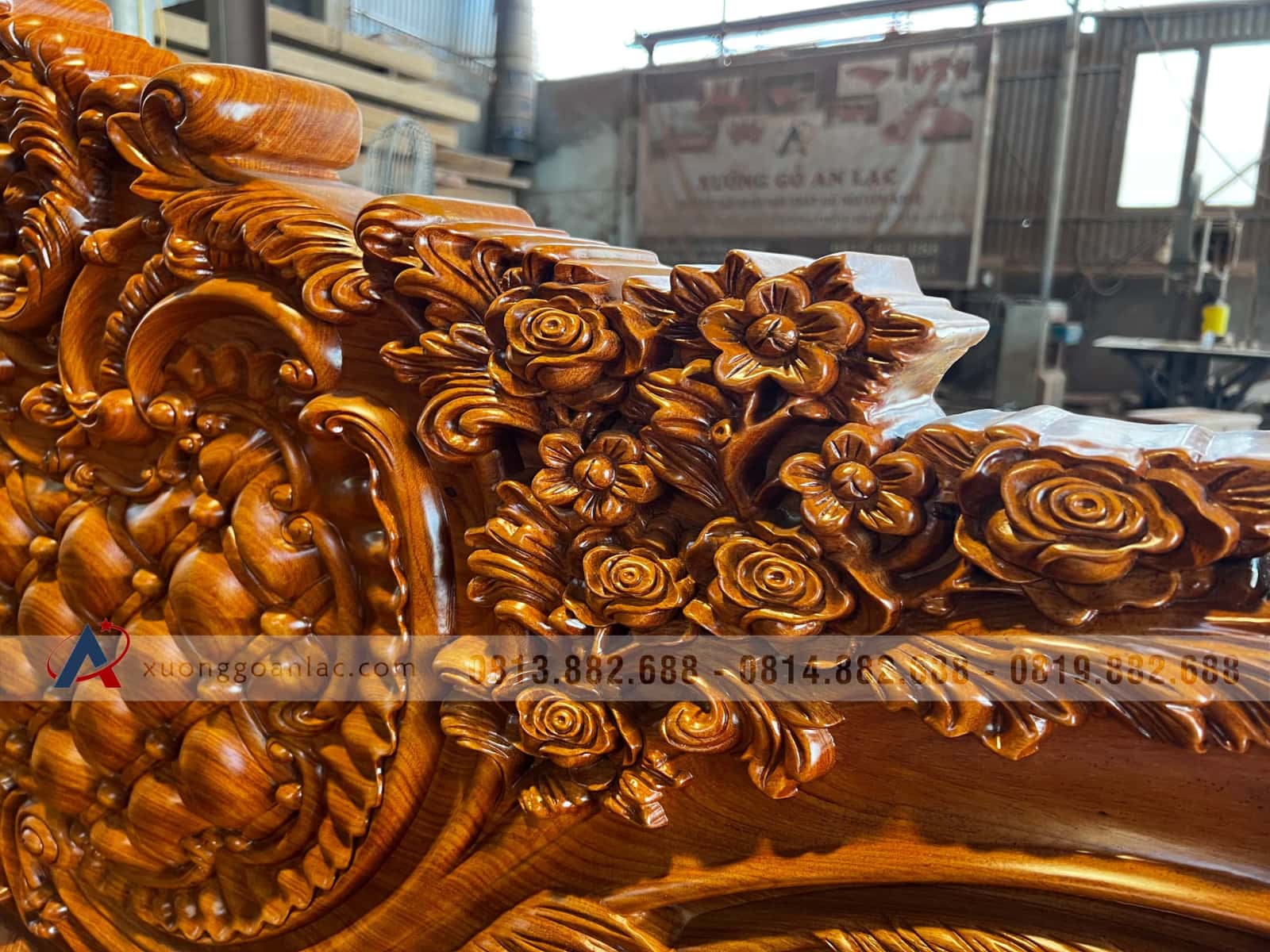 Giường ngủ Hoàng Gia Hoa Hồng 2mx2m2 gỗ gõ đỏ nguyên khối (anh Thái, Lạng Sơn) 7 Giường ngủ Hoàng Gia Hoa Hồng 2mx2m2 gỗ gõ đỏ nguyên khối (anh Thái, Lạng Sơn) - Ảnh 7