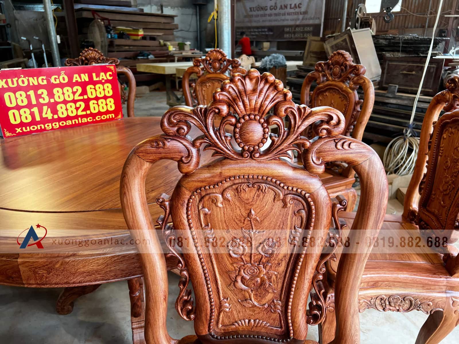 Bộ bàn ăn tròn khung 4 ván 2 và 8 ghế hồng hạt gỗ hương đá cao cấp (Anh Hải Lý, Thái Nguyên) 11 Bộ bàn ăn tròn khung 4 ván 2 và 8 ghế hồng hạt gỗ hương đá cao cấp (Anh Hải Lý, Thái Nguyên) - Ảnh 11