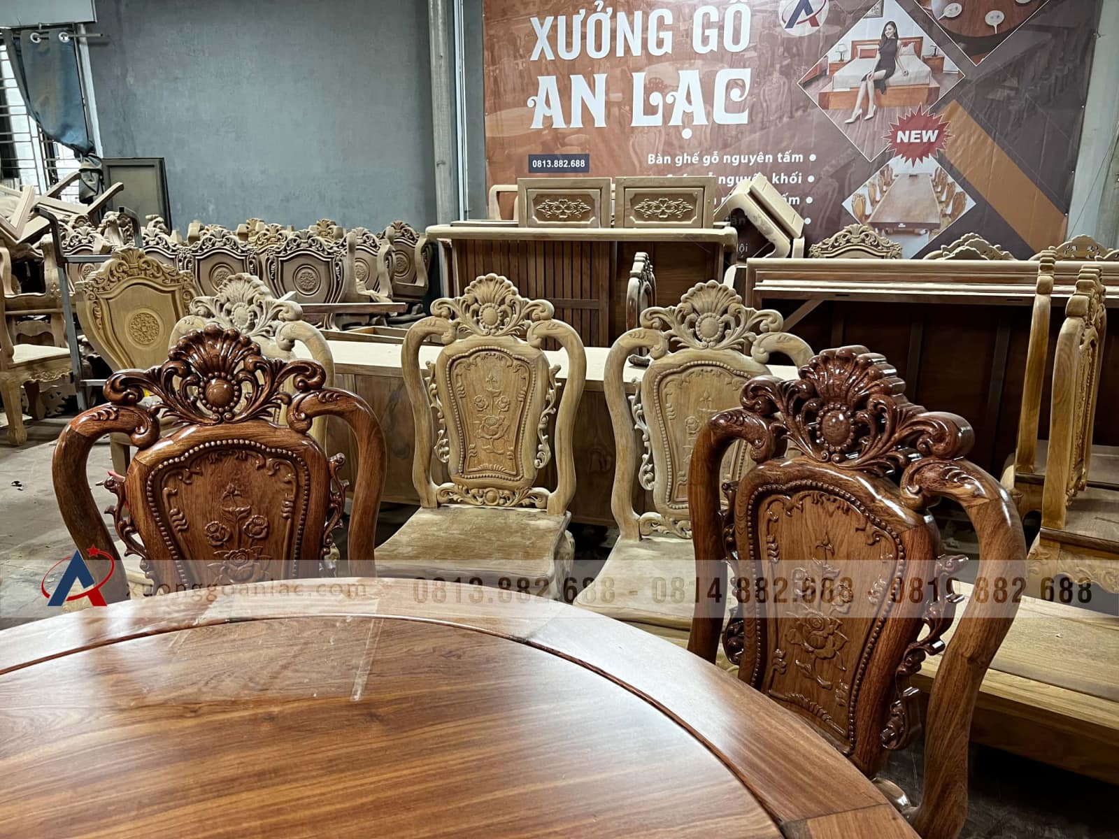 Bộ bàn ăn tròn khung 4 ván 2 và 8 ghế hồng hạt gỗ hương đá cao cấp (Anh Hải Lý, Thái Nguyên) 18 Bộ bàn ăn tròn khung 4 ván 2 và 8 ghế hồng hạt gỗ hương đá cao cấp (Anh Hải Lý, Thái Nguyên) - Ảnh 18