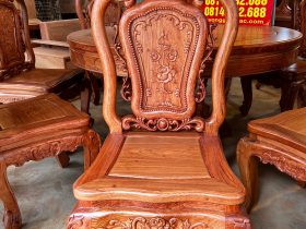 Bộ bàn ăn tròn khung 4 ván 2 và 8 ghế hồng hạt gỗ hương đá cao cấp (Anh Hải Lý, Thái Nguyên) 25 ghế ăn mẫu hồng hạt đục hai mặt gỗ hương đá cao cấp