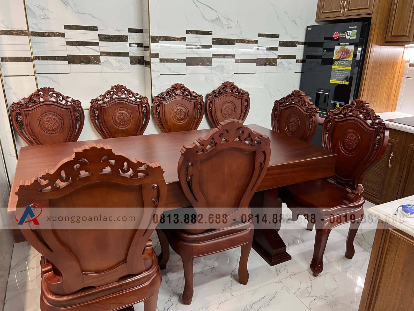 Bộ bàn ăn nguyên khối 8 ghế gỗ gõ đỏ 180x90x16cm (Chị Thủy, Hà Nội) 3 Bộ bàn ăn nguyên khối 8 ghế gỗ gõ đỏ 180x90x16cm (Chị Thủy, Hà Nội) - Ảnh 3