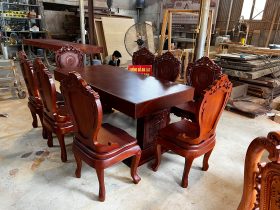 Bộ bàn ăn nguyên khối 8 ghế gỗ gõ đỏ 180x90x16cm (Chị Thủy, Hà Nội) 21 ban an nguyen khoi 8 ghe louis go do 180x90x16cm 2