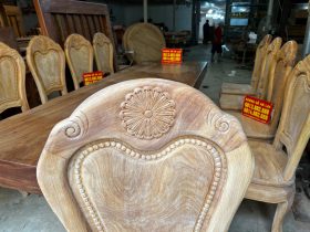 Bộ bàn ăn gõ đỏ nguyên khối siêu khủng và 10 ghế hoa cúc nguyên mộc (Anh Thảo, Hưng Yên) 24 bo ban an go do nguyen khoi 360x112x15cm va 10 ghe hoa cuc 11