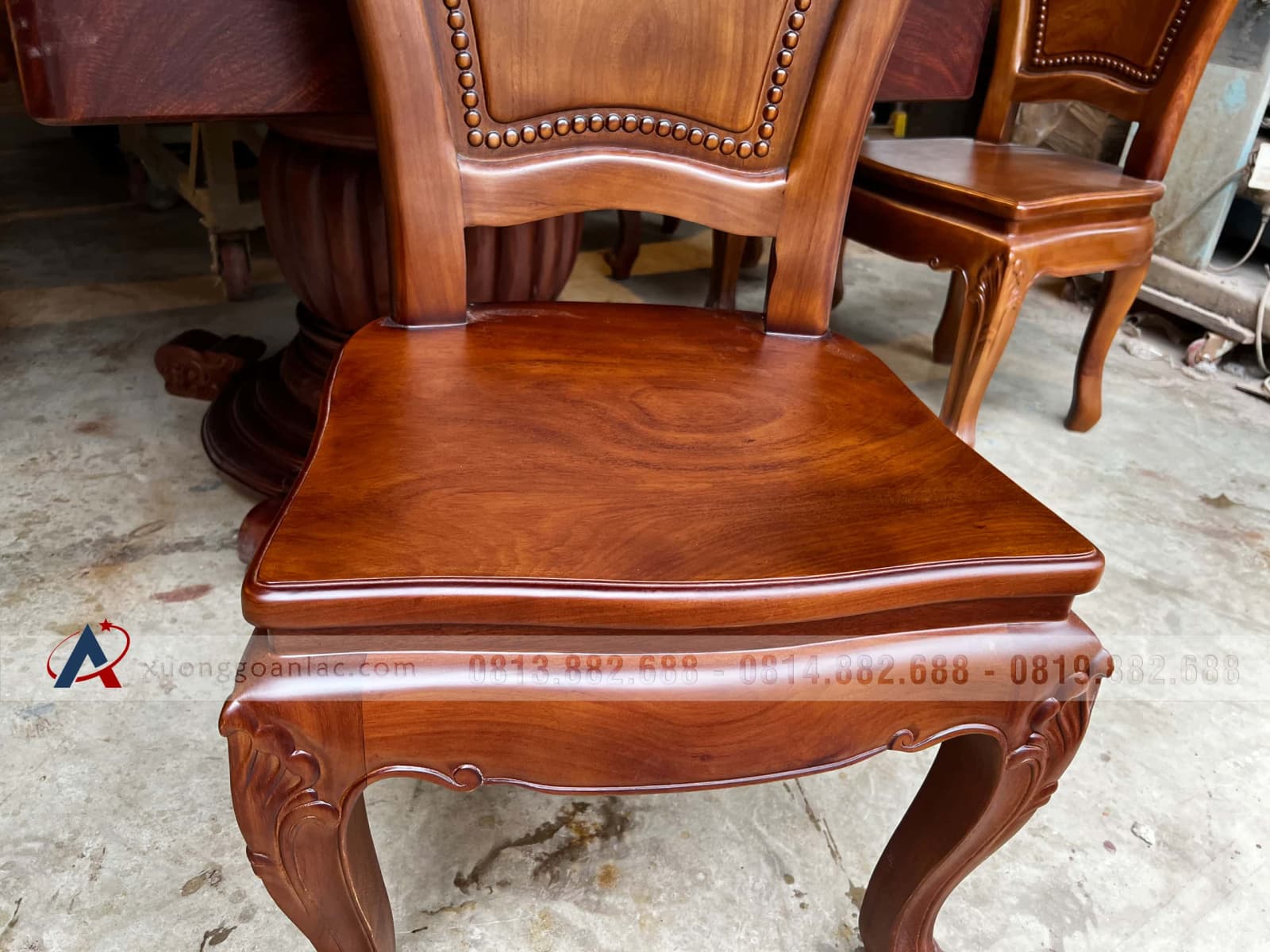 Bộ bàn ăn nguyên khối 360x112x15cm và 10 ghế hoa cúc (Anh Bình, Hải Phòng) 16 ghế ăn mặt liền tấm