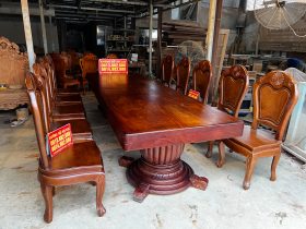 Bộ bàn ăn nguyên khối 360x112x15cm và 10 ghế hoa cúc (Anh Bình, Hải Phòng) 23 bàn ghế ăn nguyên khối đẳng cấp chọn gỗ chọn vân tuyển chọn