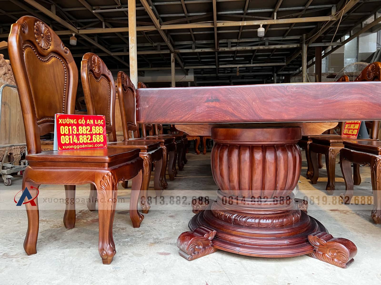 Bộ bàn ăn nguyên khối 360x112x15cm và 10 ghế hoa cúc (Anh Bình, Hải Phòng) 34 bàn ăn nguyên khối gỗ gõ đỏ cao cấp
