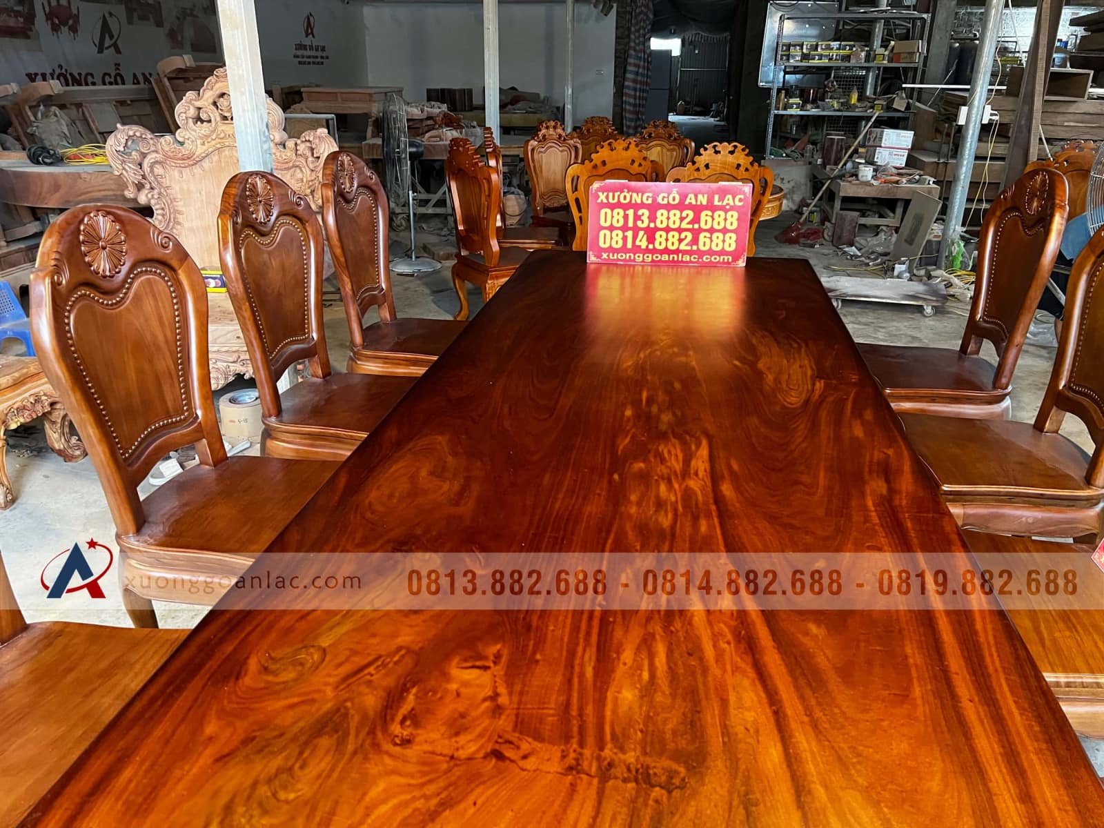 Bộ bàn ăn nguyên khối 360x112x15cm và 10 ghế hoa cúc (Anh Bình, Hải Phòng) 4 Bộ bàn ăn nguyên khối 360x112x15cm và 10 ghế hoa cúc (Anh Bình, Hải Phòng) - Ảnh 4