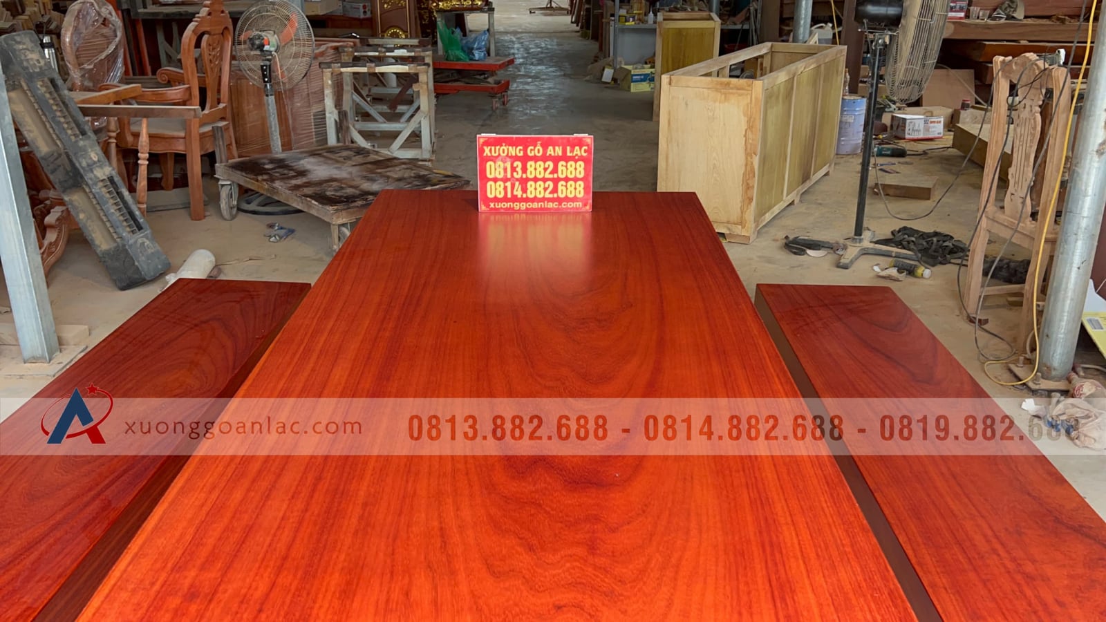 Bộ bàn ghế k3 nguyên khối gỗ hương đỏ Nam Phi vân siêu đỉnh (Anh Hạo Nam - Lào Cai) 3 Bộ bàn ghế k3 nguyên khối gỗ hương đỏ Nam Phi vân siêu đỉnh (Anh Hạo Nam - Lào Cai) - Ảnh 3