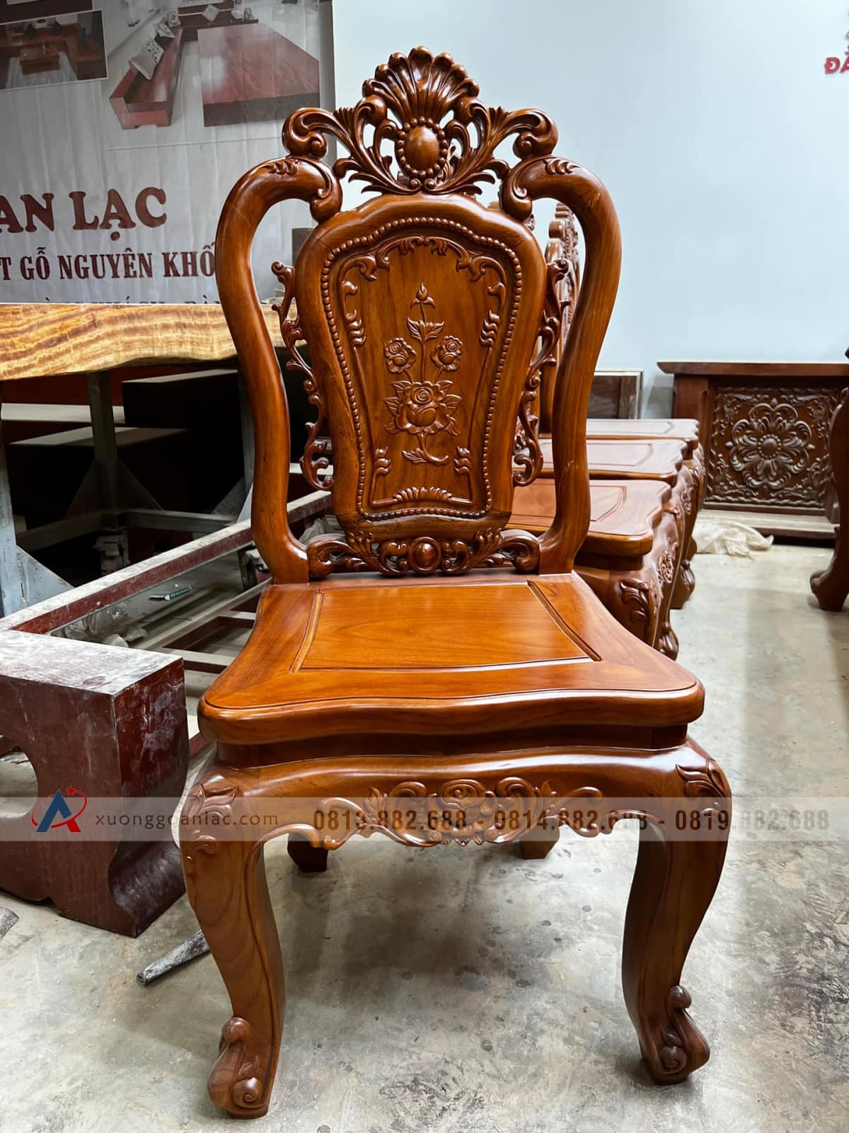 2 bộ bàn ăn gõ đỏ louis hoàng gia 10 ghế hồng hạt (Anh Thuyết, Hà Nội) 45 ghế ăn gỗ gõ đỏ mẫu louis hồng hạt đục hai mặt