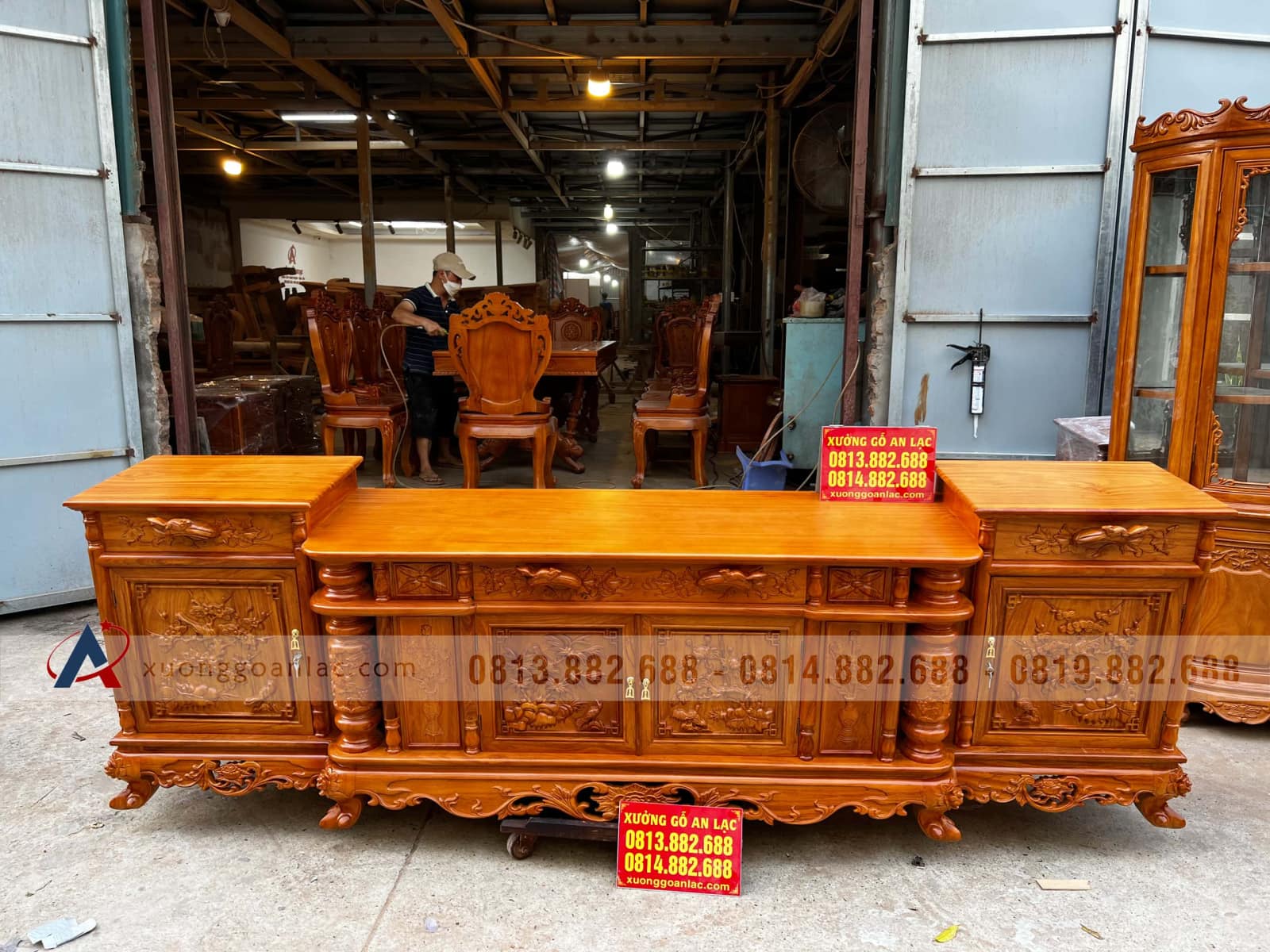 Kệ tivi cột nho 2m8 gỗ gõ đỏ cánh đục Tứ Quý hàng dày (anh Vũ, Bạc Liêu) 18 kệ tivi cột nho con sóc gỗ gõ đỏ vip