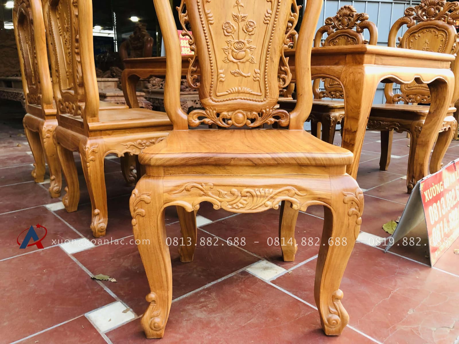 Bộ bàn ăn louis 6 ghế hồng hạt gỗ gõ đỏ cao cấp (Anh Xuân, Nghệ An) 16 ghế ăn louis chân cong