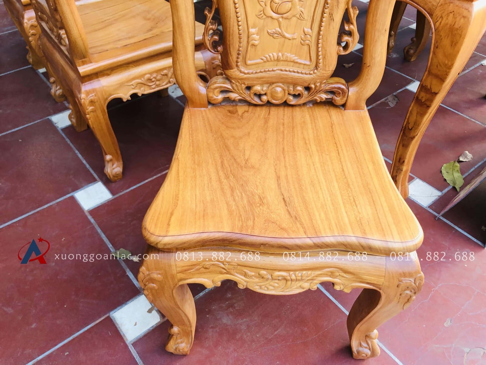 Bộ bàn ăn louis 6 ghế hồng hạt gỗ gõ đỏ cao cấp (Anh Xuân, Nghệ An) 14 ghế hồng hạt mặt liền