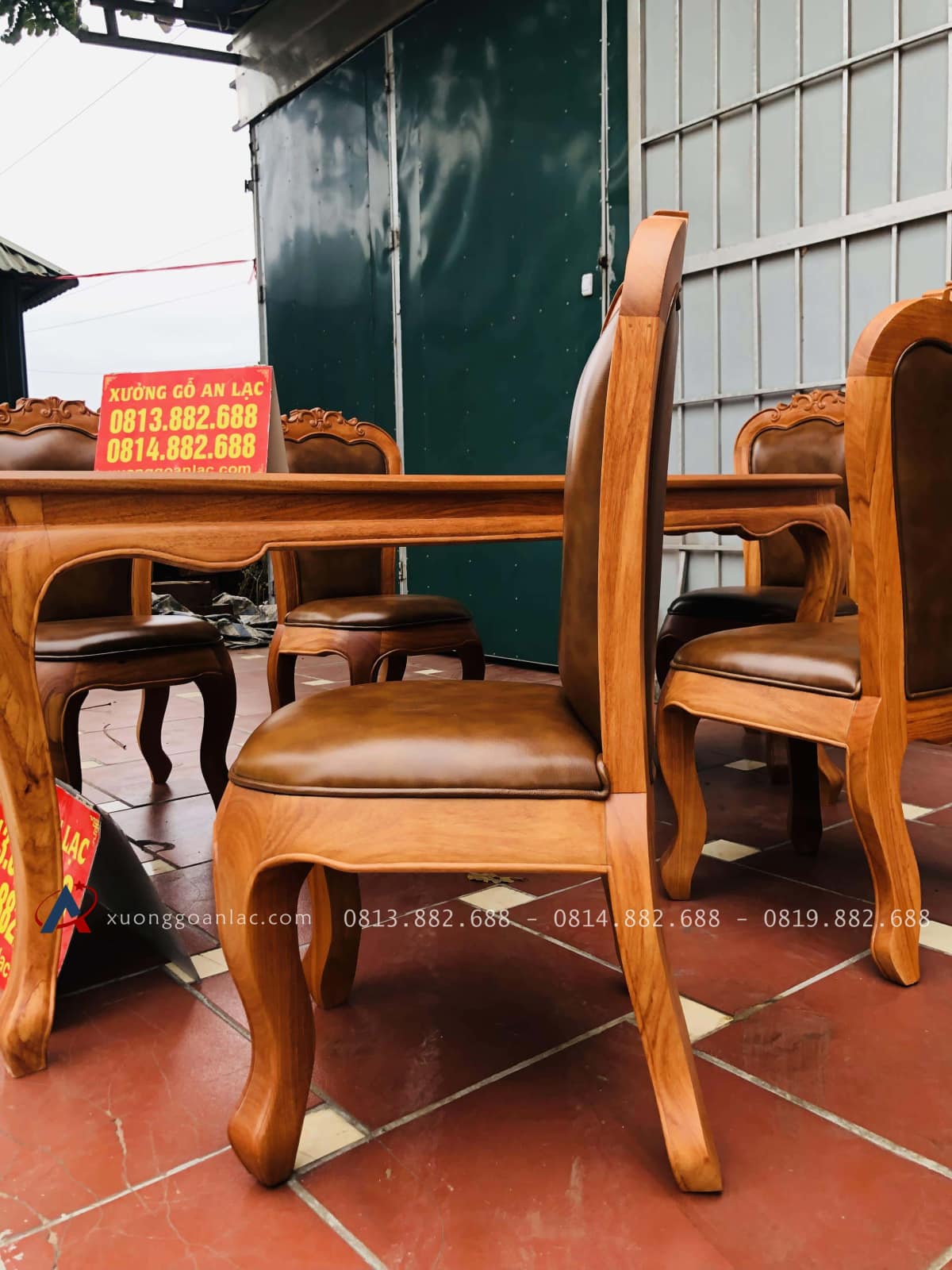 Bộ bàn ăn louis 5 ghế gõ đỏ bọc đệm da bò nhập khẩu Italia (Anh Hải, Ninh Bình) 19 ghế ăn lưng cao