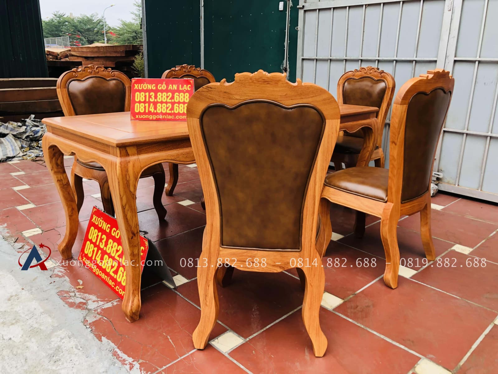 Bộ bàn ăn louis 5 ghế gõ đỏ bọc đệm da bò nhập khẩu Italia (Anh Hải, Ninh Bình) 11 Bộ bàn ăn louis 5 ghế gõ đỏ bọc đệm da bò nhập khẩu Italia (Anh Hải, Ninh Bình) - Ảnh 11
