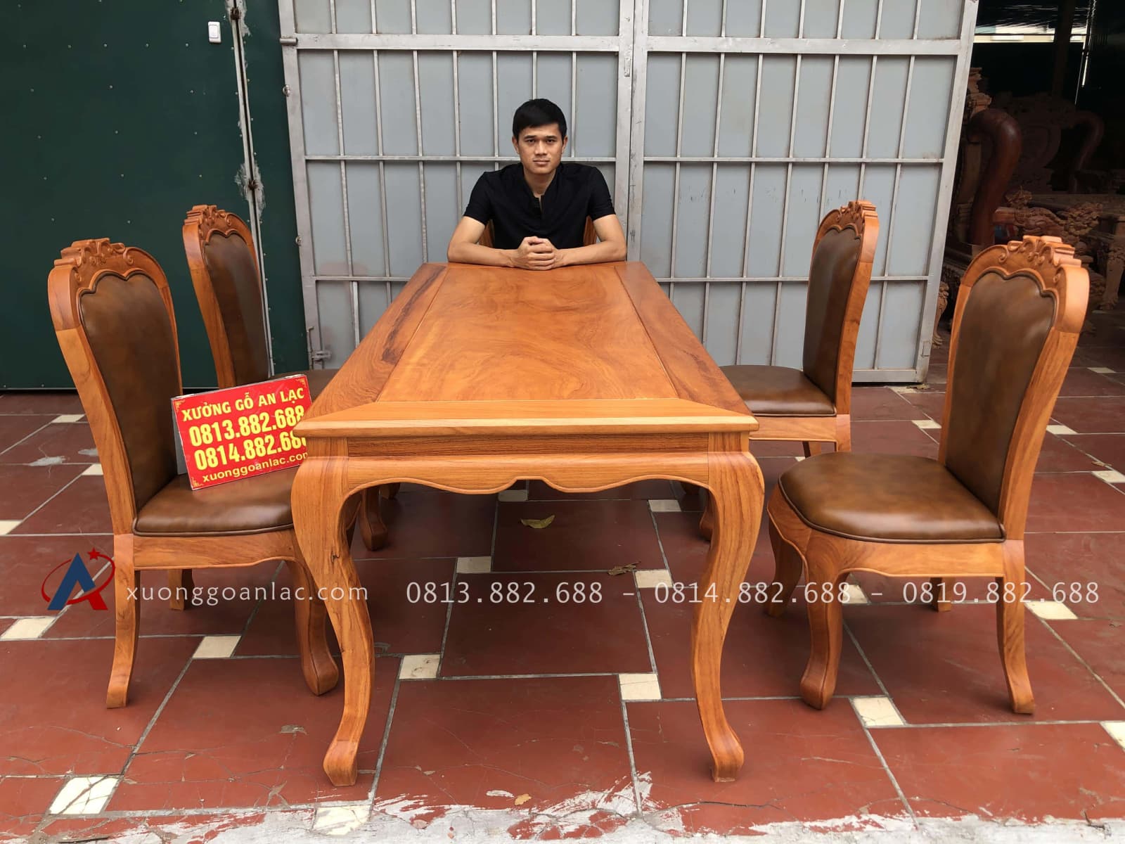Bộ bàn ăn louis 5 ghế gõ đỏ bọc đệm da bò nhập khẩu Italia (Anh Hải, Ninh Bình) 5 Bàn ăn luois vs 5 ghế gõ đỏ bọc đệm da bò nhập khẩu Italia (anh Hải, Ninh Bình)