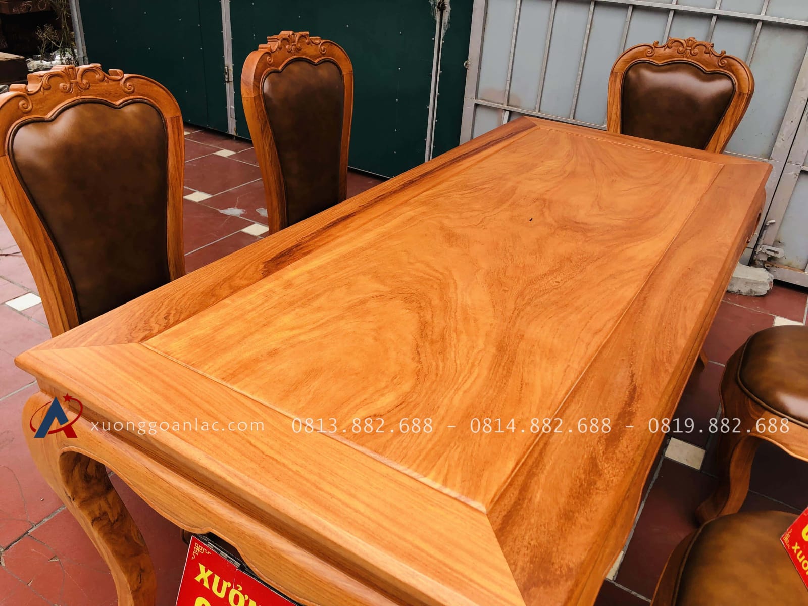 Bộ bàn ăn louis 5 ghế gõ đỏ bọc đệm da bò nhập khẩu Italia (Anh Hải, Ninh Bình) 13 bàn ăn 5 ghế bọc đệm da bò gỗ gõ đỏ cao cấp