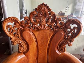 Bo ban ghe hoang gia nguyen khoi 10 mon go huong da phien ban dac biet 14