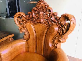 Bo ban ghe hoang gia nguyen khoi 10 mon go huong da phien ban dac biet 21