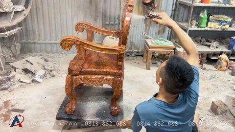 Giới thiệu xưởng 15 Thợ phun sơn PU mẫu ghế Hoàng Gia tân cổ điển