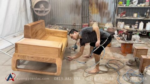 Giới thiệu xưởng 7 Thợ phun sơn PU ghế sofa gỗ gõ đỏ