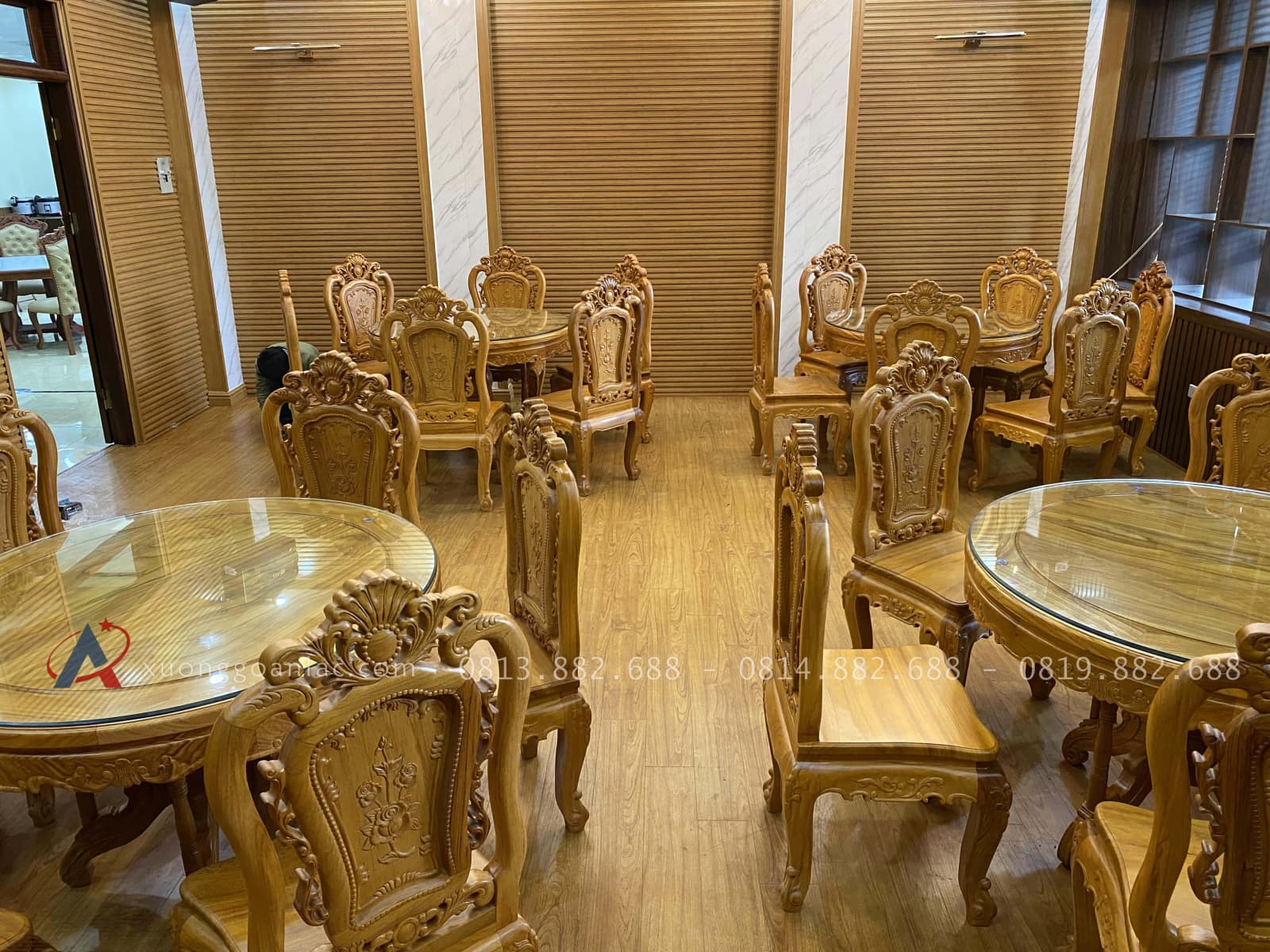 Bộ bàn ăn tròn 6 ghế hồng hạt đục hai mặt gỗ gõ đỏ cao cấp (Anh Công, Thanh Xuân - Hà Nội) 3 Bộ bàn ăn tròn 6 ghế hồng hạt đục hai mặt gỗ gõ đỏ cao cấp (Anh Công, Thanh Xuân - Hà Nội) - Ảnh 3