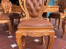 Bộ bàn ăn tròn 1m37 với 6 ghế louis bọc đệm mẫu có tay gỗ gõ đỏ (Anh Bình, Hải Phòng) 15 ghế ăn louis gỗ gõ đỏ