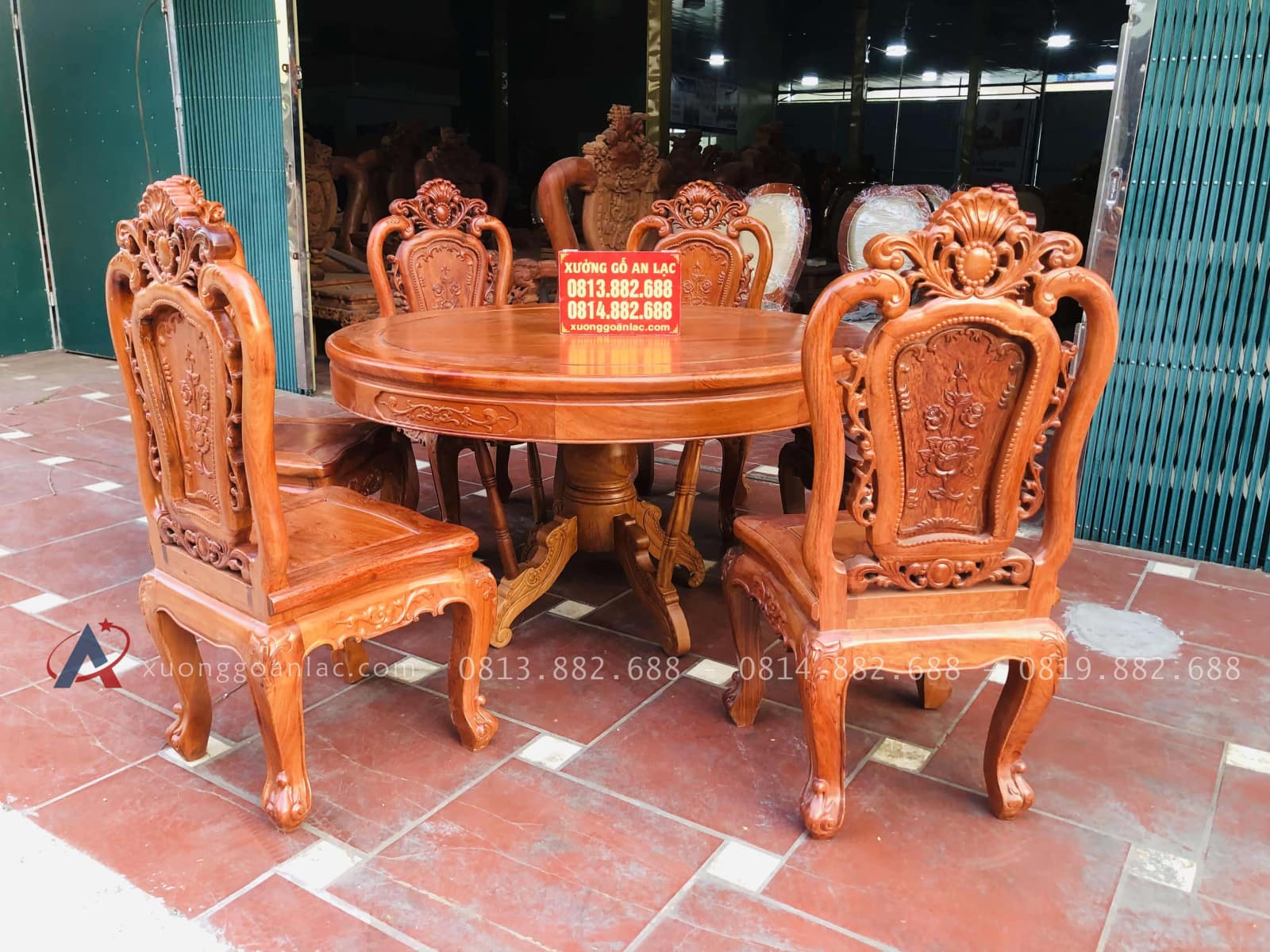 Bộ bàn ăn tròn 1m17 với 6 ghế hồng hạt đục hai mặt gỗ hương đá cao cấp 18 Bộ bàn ăn tròn 1m17 vs 6 ghế hồng hạt đục hai mặt gỗ hương đá cao cấp