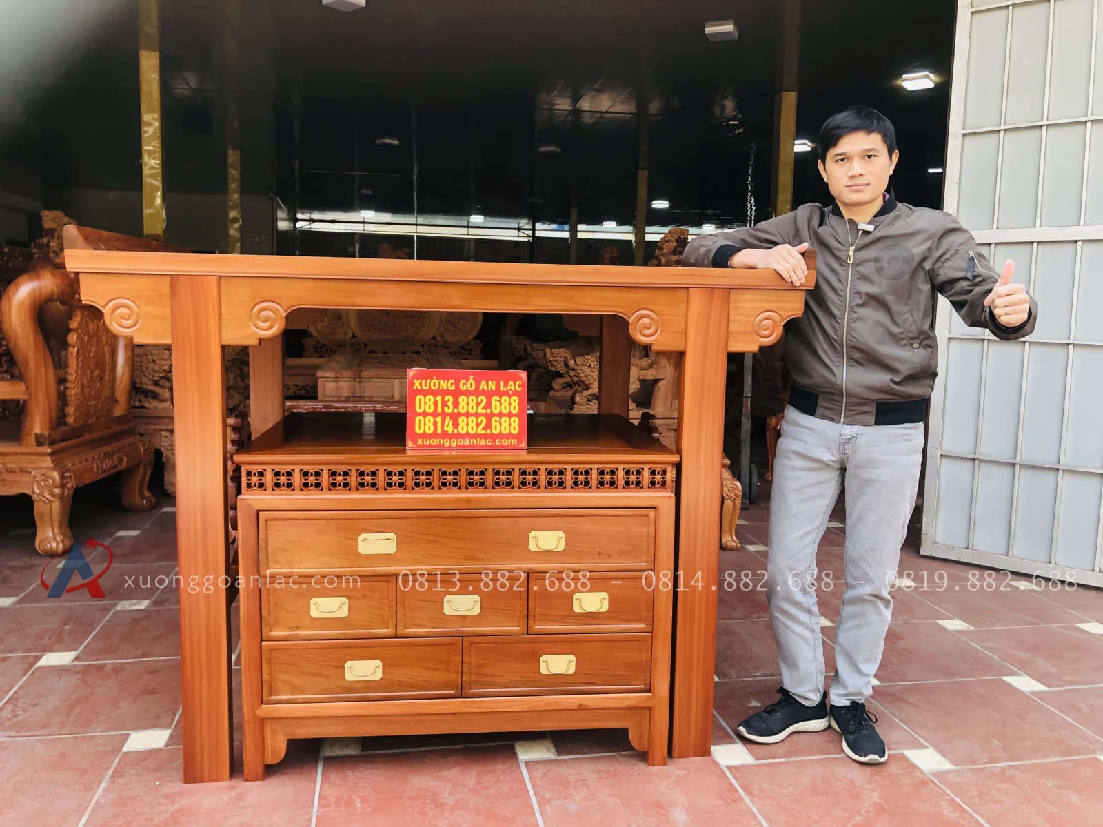 Combo ban thờ án gian và bàn cơm gỗ hương đỏ Lào siêu VIP 42 Combo ban thờ án gian và bàn cơm gỗ hương đỏ Lào siêu VIP