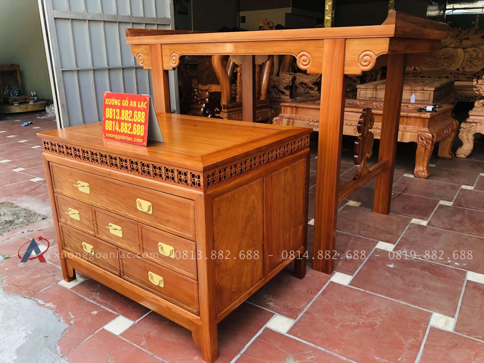 Combo ban thờ án gian và bàn cơm gỗ hương đỏ Lào siêu VIP 7 Combo ban thờ án gian và bàn cơm gỗ hương đỏ Lào siêu VIP - Ảnh 7